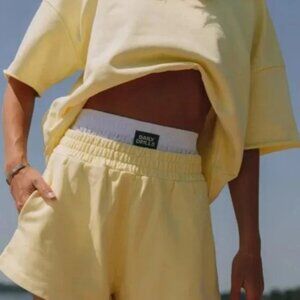 Daily Drills Lemonade Cropped Crew